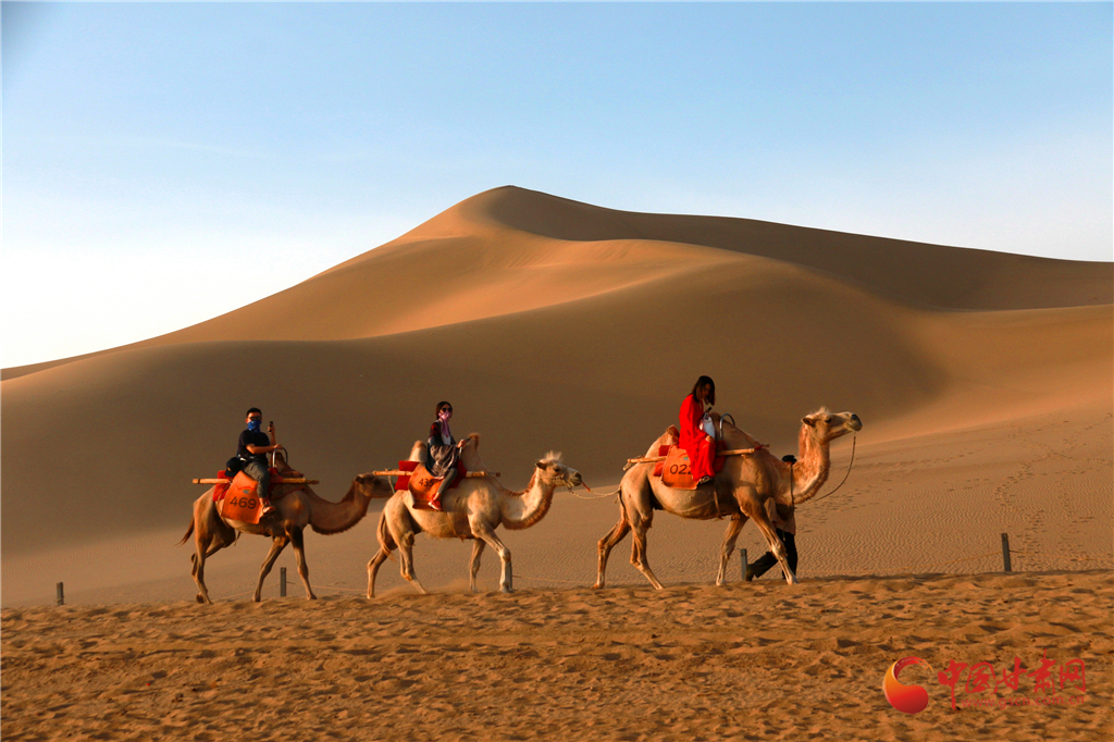 端午節(jié)樂游敦煌（圖）