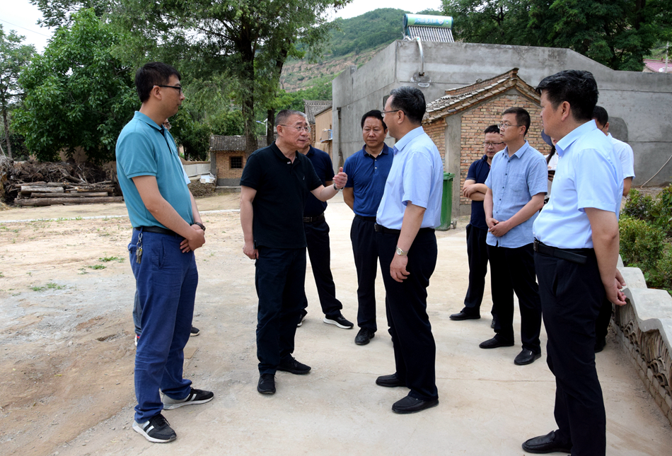 王銳深入麥積區(qū)、甘谷縣掛牌督戰(zhàn)村調(diào)研指導(dǎo)脫貧攻堅(jiān)工作
