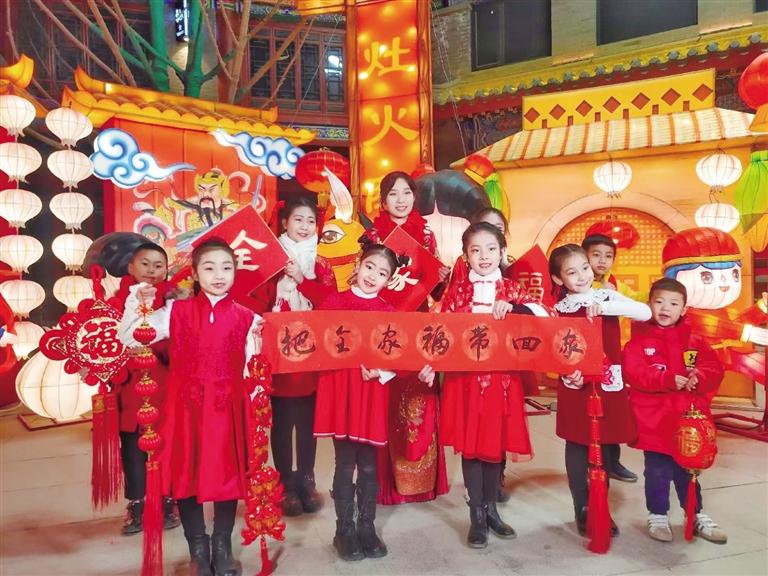 中共蘭州市委宣傳部出品 原創(chuàng)音樂電視《全家?！?向全市人民拜年！