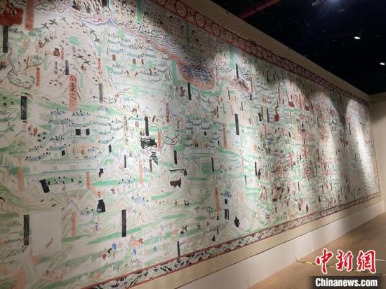 圖為展覽現(xiàn)場?！〗瓧顭?攝