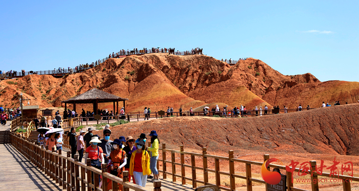 端午假期張掖共接待游客87.05萬人次，實(shí)現(xiàn)旅游收入4.64億元