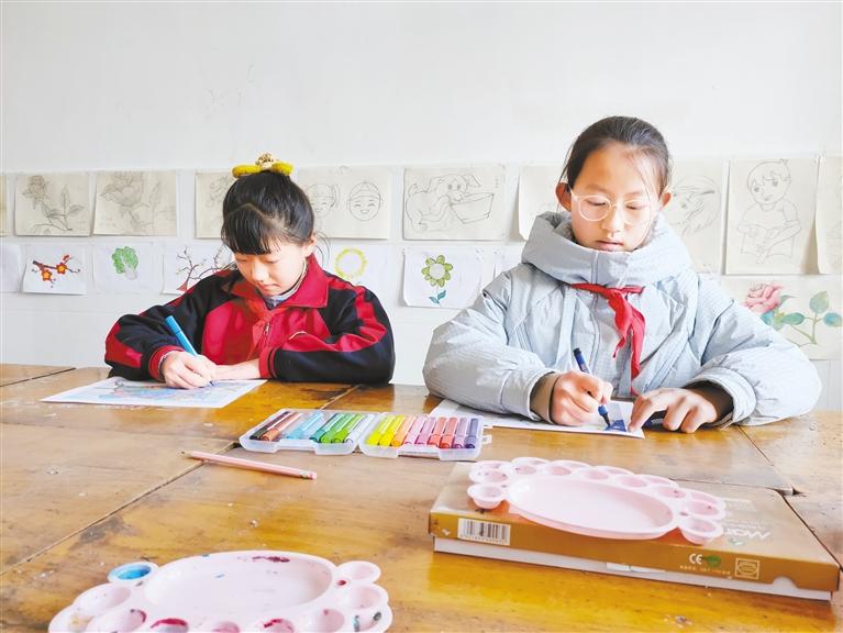 甘肅這兩名小朋友，被太空中亞平老師點了名