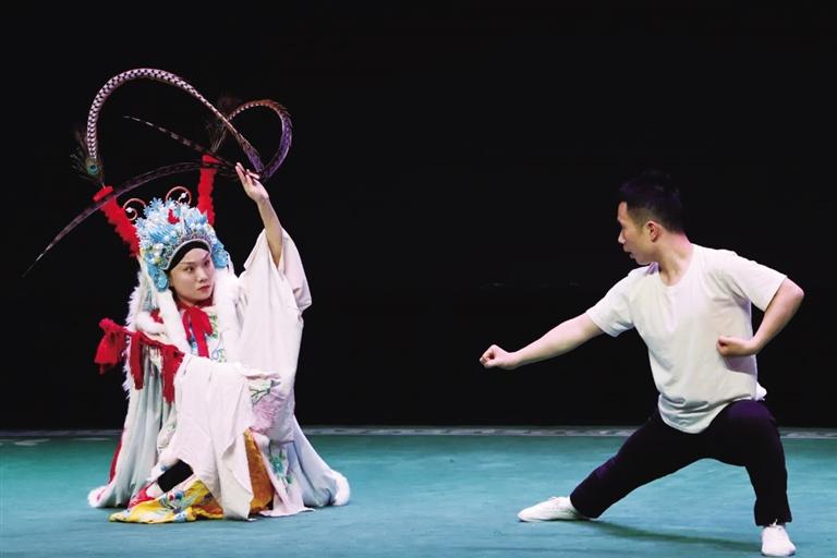 省隴劇院十名新秀將沖刺甘肅戲劇紅梅獎(jiǎng)