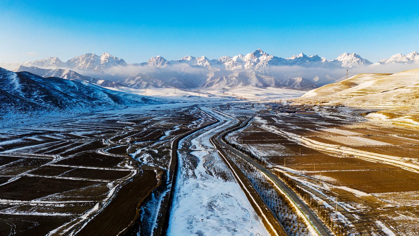 【輪播】武威天祝:祁連山烏鞘嶺段雪后初霽 靜美如畫_fororder_2